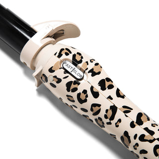 Up close image of the Beachwaver S1.25 Catwalk fast and slow, speed buttons