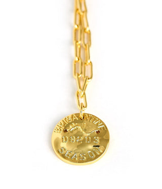 Mini Beach Tag Charm Necklace – 18k Gold Plated