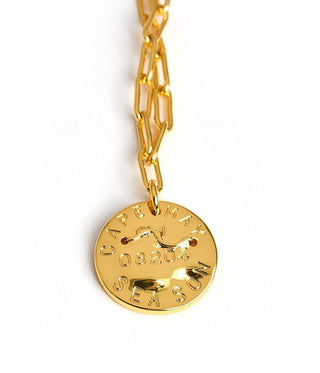 Mini Beach Tag Charm Necklace – 18k Gold Plated