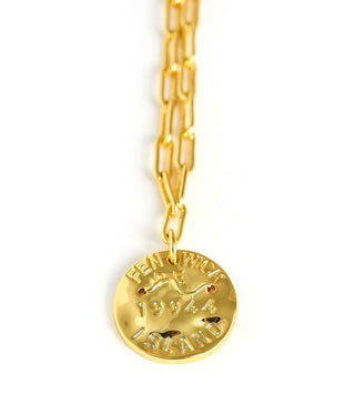 Mini Beach Tag Charm Necklace – 18k Gold Plated