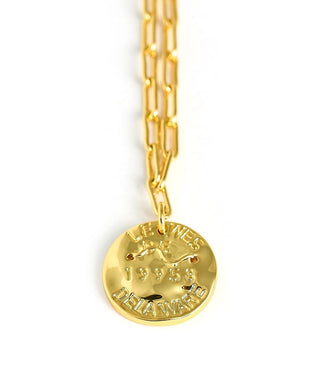 Mini Beach Tag Charm Necklace – 18k Gold Plated