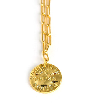 Mini Beach Tag Charm Necklace – 18k Gold Plated