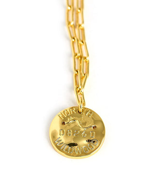 Mini Beach Tag Charm Necklace – 18k Gold Plated