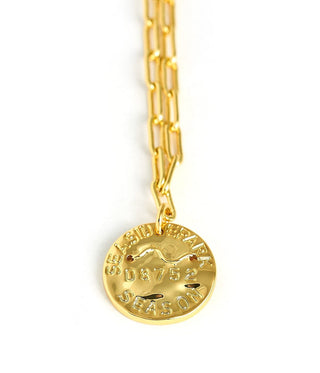 Mini Beach Tag Charm Necklace – 18k Gold Plated