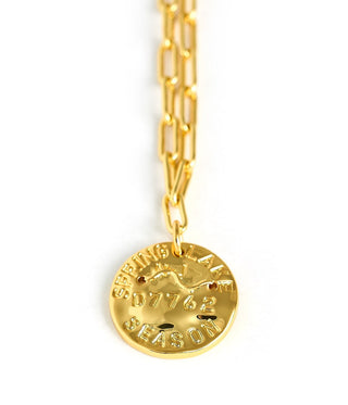 Mini Beach Tag Charm Necklace – 18k Gold Plated